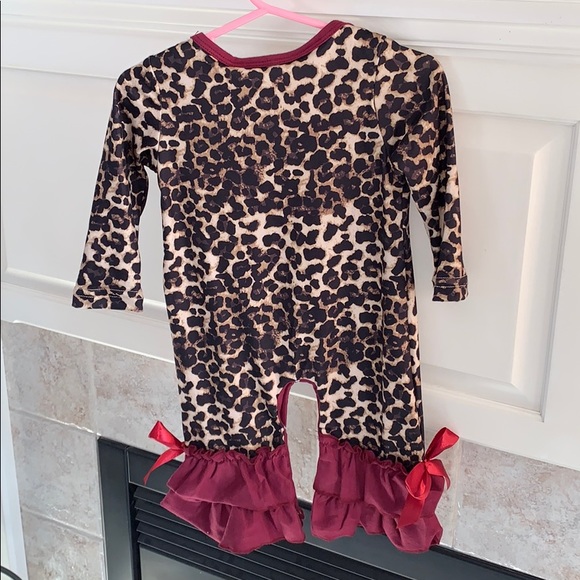 Burgundy Cheetah Heart Romper - Picture 3 of 4